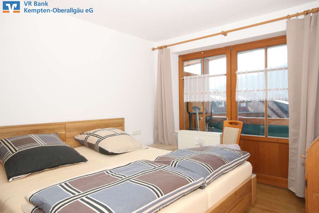 Immobilie in Bad Hindelang - Barrierefreie 2-Zimmer-Wohnung mit Süd-Balkon in traumhafter Lage - Bild 2