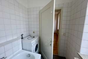 Altbauwohnung mit verglaster Sonnenloggia - 
Wohnen im Herzen von S-West – Die vollständige Adresse der Immobilie erhältst du vom Anbieter., 70197 Rotebühl, Stuttgart – Vorschaubild 9