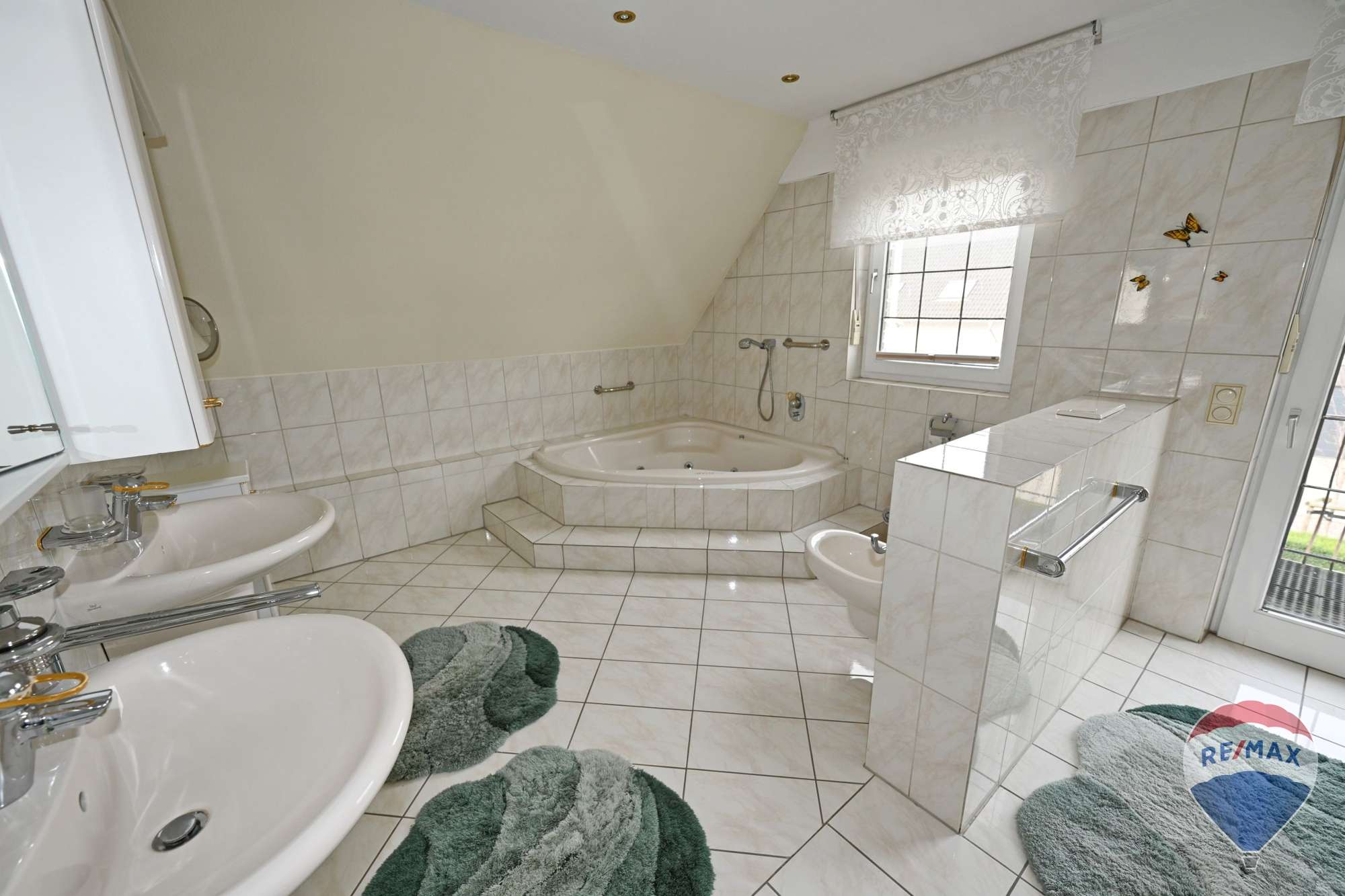 Immobilie in Uedem - Gepflegtes Einfamilienhaus mit Sommergarten, Vollkeller und großzügigem Grundstück in Uedem! - Bild 15