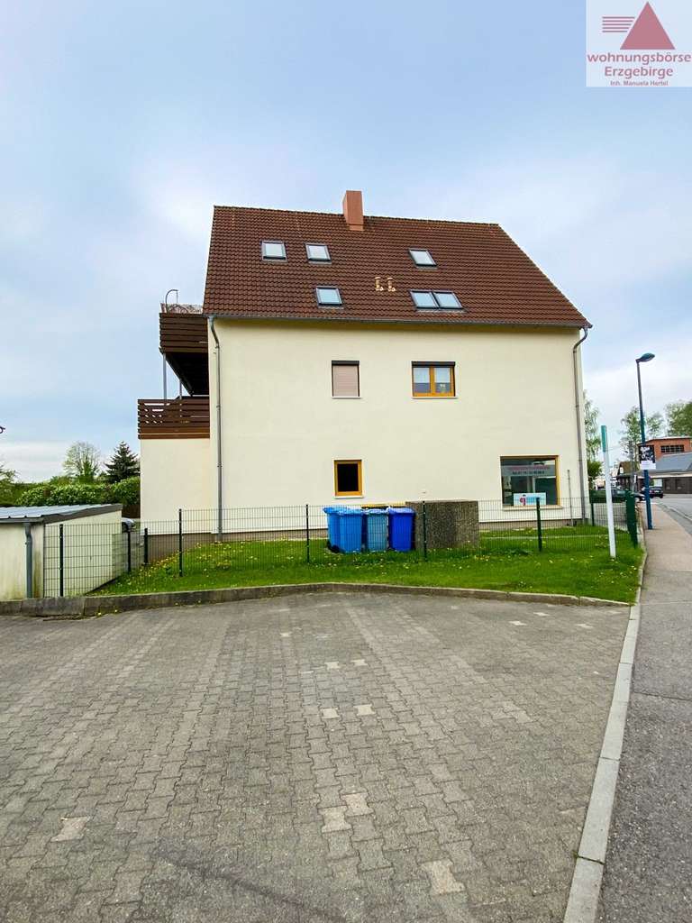 Immobilie in Oelsnitz/Erzgeb. - Vermietete Eigentumswohnung mit Balkon und Stellplatz in zentraler Lage von Oelsnitz nahe Stollberg - Bild 3