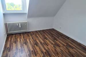 ***Geräumige Dachgeschoss-Wohnung mit 5 Zimmern in gepflegtem Umfeld*** – Elisabethstraße 4-6, 46049 Alstaden-Ost, Oberhausen – Vorschaubild 6