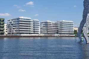 2 ZIMMER Luxus Wohnung - EBK - Wasserblick - Balkone- 1600€ Warm - 1-3 Years contract – Stralauer allee 14, 10245 Friedrichshain, Berlin – Vorschaubild 4