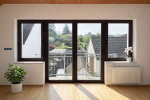 2,5-Zimmer-Wohnung mit sehr hellem und großzügigem Wohnzimmer