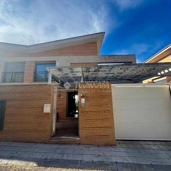Haus zum Verkauf in Aranjuez
