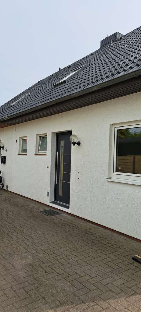 Immobilie in Langwedel - Viel Platz in Langwedel: Geräumiges Doppelhaus mit sieben Zimmern - Bild 0
