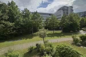 1,5-Zimmer-Wohnung mit Südbalkon in München-Neuhausen – Therese-Danner-Platz 3, 80636 St. Vinzenz, München – Vorschaubild 1