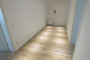 Moderne 3-Zimmer-Wohnung in Laatzen (Nähe Haltestelle Ginsterweg)