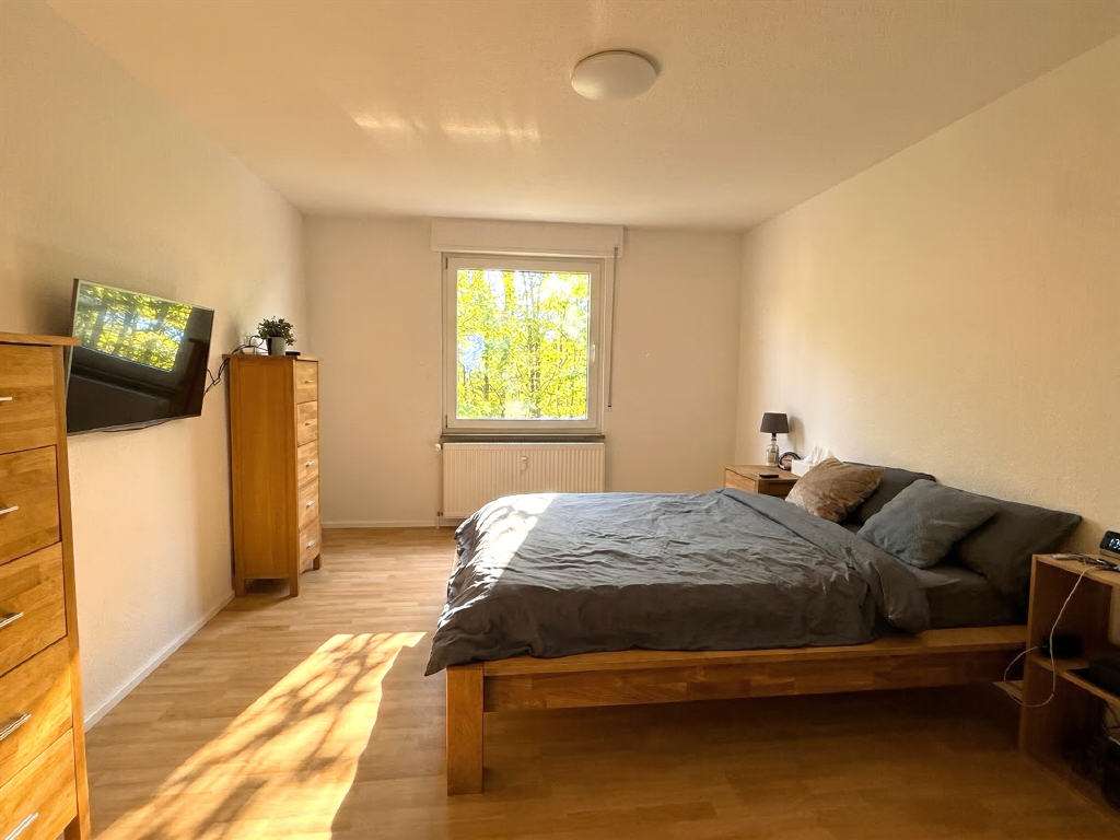 Immobilie in Ingelheim am Rhein - Großzügiges 2 Familienhaus mit 9 weiteren Fremdenzimmern in ruhiger Lage - Bild 0