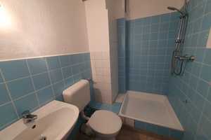 2 Minuten bis zur Hochschule! Renovierte 1-Zimmer-Wohnung mit neuer Einbauküche und Balkon – Borriesstraße 3-5, 27570 Bremerhaven – Vorschaubild 5
