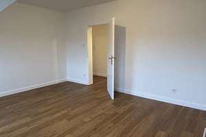 Wohntraum: Frisch sanierte, helle Dachgeschosswohnung in Düsseldorf-Gerresheim – Sonnbornstraße 18, 40625 Gerresheim, Düsseldorf – Vorschaubild 9