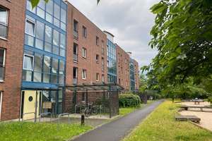 Moderne Eigentumswohnung mit großem Balkon und Tiefgaragenstellplatz in bester Lage von Köpenick