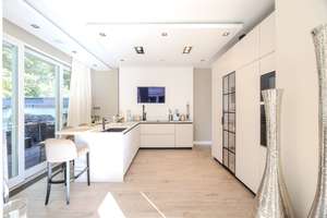 Repräsentative Design-Villa mit absoluter Privatsphäre in den Elbvororten  – Die vollständige Adresse der Immobilie erhältst du vom Anbieter., 22587 Rissen, Hamburg – Vorschaubild 10