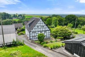 Historisches Fachwerkanwesen auf einem weitläufigen Grundstück mit Weitblick in idyllischer Lage – Die vollständige Adresse der Immobilie erhältst du vom Anbieter., 53797 Lohmar – Vorschaubild 3