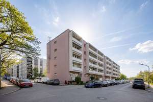 Investment mit Weitblick – 3-Zimmer-Wohnung in gefragter Lage mit Potenzial – Die vollständige Adresse der Immobilie erhältst du vom Anbieter., 80687 Friedenheim, München – Vorschaubild 1