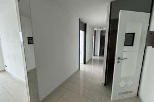 Sofort freie, großzügige, sehr helle,  offen gestaltete 3- Zimmerwohnung ,Bad, Gäste WC und Balkon. – 90762 Altstadt, Innenstadt, Fürth – Vorschaubild 4