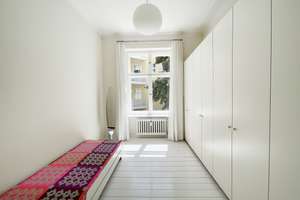 Stilvoll möblierte Altbauwohnung nahe Olivaer Platz – Die vollständige Adresse der Immobilie erhältst du vom Anbieter., 10707 Wilmersdorf, Berlin – Vorschaubild 10