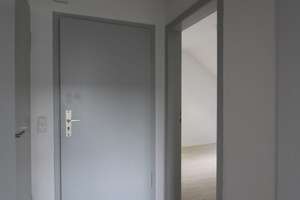 --preiswert-frisch gestrichen+ sauber--hell--Bad mit Fenster-- – Schmalhorststr. 24, 45899 Horst, Gelsenkirchen – Vorschaubild 12