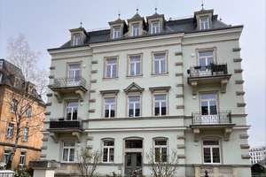 Super Gelegenheit - hochwertig sanierter Altbau mit 2 Balkonen in Striesen!