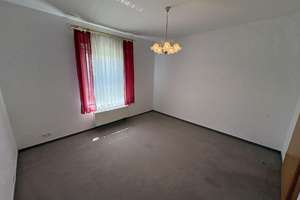 Viel Platz für die Familie – mit Ausbaupotenzial – Die vollständige Adresse der Immobilie erhältst du vom Anbieter., 72461 Albstadt – Vorschaubild 11