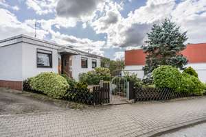 Wiesbaden-Naurod – Einfamilienhaus in traumhafter Feldrandlage – Die vollständige Adresse der Immobilie erhältst du vom Anbieter., 65207 Naurod, Wiesbaden – Vorschaubild 1