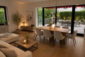 Ruhige Vier-Zimmer-Wohnung mit großer Terrasse mitten in der City
