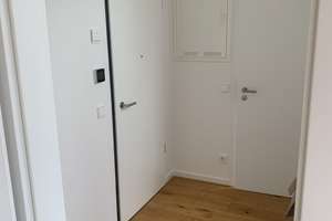 Neuwertige 2,5-Raum-Wohnung mit Balkon und Einbauküche in München Schwabing (Olympiapark) – Die vollständige Adresse der Immobilie erhältst du vom Anbieter., 80809 Am Luitpoldpark, München – Vorschaubild 24