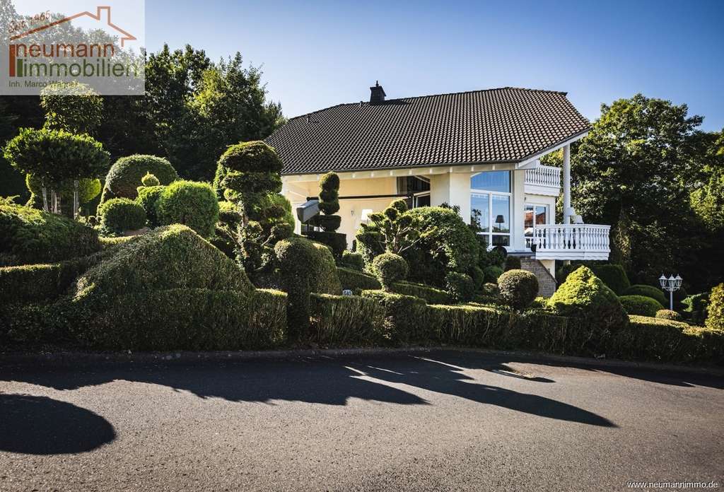 Immobilie in Roßbach - Stilvoll leben & entspannen – Moderne Doppelhaushälfte mit traumhaftem Ausblick - Bild 3