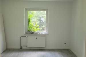 Möbel reinstellen und einziehen – Holtener Straße 283, 47167 Duisburg – Vorschaubild 6