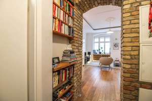 Moderne 2-Zi.-Altbauwohnung in Fhain mit Küche & Keller in ruhiger Nebenstraße (barrierefrei im EG) – Die vollständige Adresse der Immobilie erhältst du vom Anbieter., 10245 Friedrichshain, Berlin – Vorschaubild 5