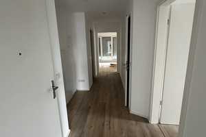 Geschmackvolle 3-Zimmer-Wohnung mit Balkon in Köln Ostheim – Köln – Vorschaubild 3