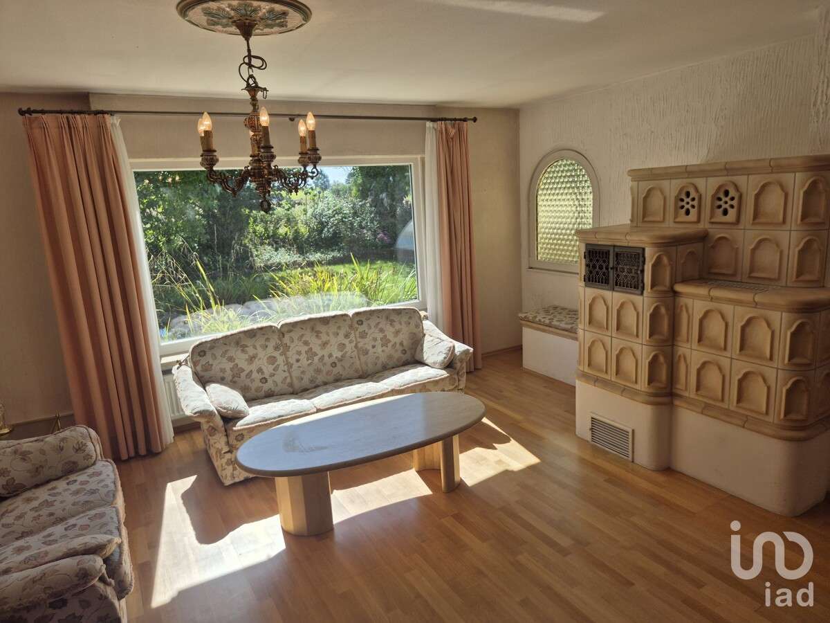 Immobilie in Schefflenz - Charmantes Haus in Feldrandlage mit Pool & einzigartigem Ambiente - Bild 6