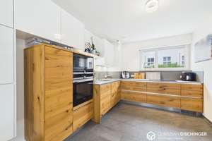 Modernes Stadthaus mit Dachterrasse, PV-Anlage & familienfreundlichem Grundriss – Die vollständige Adresse der Immobilie erhältst du vom Anbieter., 93055 Burgweinting-Harting, Regensburg – Vorschaubild 3