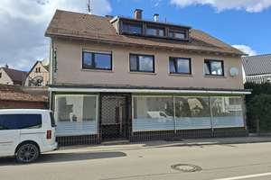 Wohn- und Geschäftshaus in zentraler Lage von Stammheim