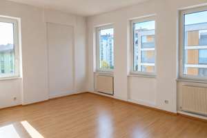Helle 3-Zimmer-Wohnung mit großzügigem Grundriss – Salierstr.  59, 75177 Nordstadt, Pforzheim – Vorschaubild 4
