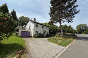 Einfamilienhaus mit großem Garten in schöner Wohnlage – Auf Mathiasberg 13, 56746 Kempenich – Vorschaubild 1
