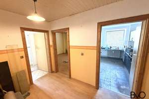 Endetagenwohnung mit Balkon und Stellplatz. Renovierungsbedürftig – Die vollständige Adresse der Immobilie erhältst du vom Anbieter., 24148 Ellerbek, Kiel – Vorschaubild 3