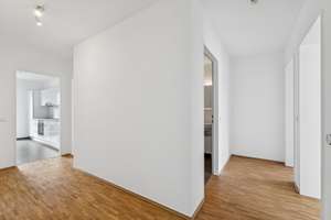 Großzügige 4-Zimmer-Wohnung mit 2 Balkonen – Die vollständige Adresse der Immobilie erhältst du vom Anbieter., 40547 Oberkassel, Düsseldorf – Vorschaubild 6