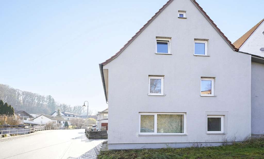 Immobilie in Niederviehbach - Flexibel nutzbares Einfamilienhaus als lukrative Monteursunterkunft in Niederviehbach - Bild 2