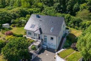 LEBENSQUALITÄT PUR! Hochwertige Immobilie mit großem Grundstück und viel Privatsphäre – 99099 Windischholzhausen, Erfurt – Vorschaubild 2