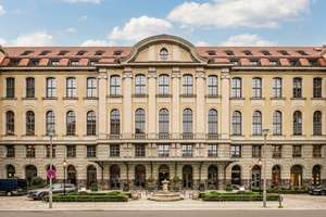 Großzügige 4-Zimmerwohnung mit Südloggia, Kamin, Lift Landing und TG unweit von der Museumsinsel – Johannisstraße 3, 10117 Mitte (Ortsteil), Berlin – Vorschaubild 20