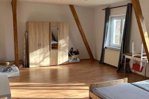 +++1 Zimmer-Wohnung, aber auch 2 Zimmer möglich+++