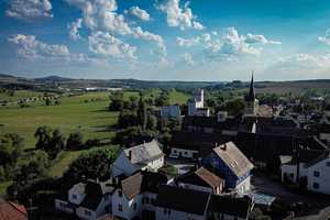 Vielseitige Nutzungsmöglichkeit! Gepflegtes Mehrparteienhaus mit Gewerbe, Lagerhallen und weitläufig – Coburg (Kreis) – Vorschaubild 30