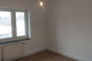 PROVISIONSFREI: Stilvoll sanierte 3-Zimmer-Wohnung mit Loggia, neuer Einbauküche, Parkett – Luzernerweg 64, 51063 Mülheim (Ortsteil), Köln – Vorschaubild 3