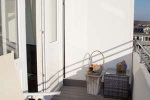 Liebevoll möblierte Ein-Zimmer- Mietwohnung mit Balkon und traumhaftem Blick – 53117 Auerberg, Bonn – Vorschaubild 4