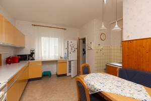 Charmantes Reihenendhaus mit Garten und Garage in Gießen – Die vollständige Adresse der Immobilie erhältst du vom Anbieter., 35394 Gießen-Ost, Gießen – Vorschaubild 6