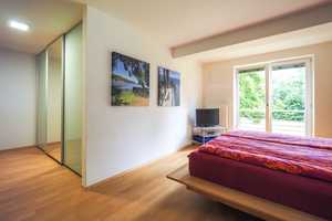 Großzügiges Ein-/Zweifamilienhaus in idyllischer Lage in HH-Volksdorf, inkl. Bauplatz, courtagefrei  – Maetzelweg 14, 22359 Hamburg – Vorschaubild 17