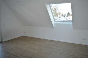 Waldperlach - große 4 Zimmer Penthouse-Wohnung mit direktem Lift in die Wohnung und Süd-West-Loggia – Rotkäppchenstr. 104, 81739 Waldperlach, München – Vorschaubild 9