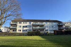 3,5-Zimmer-Wohnung mit großem Balkon & Garage in Essen-Bedingrade