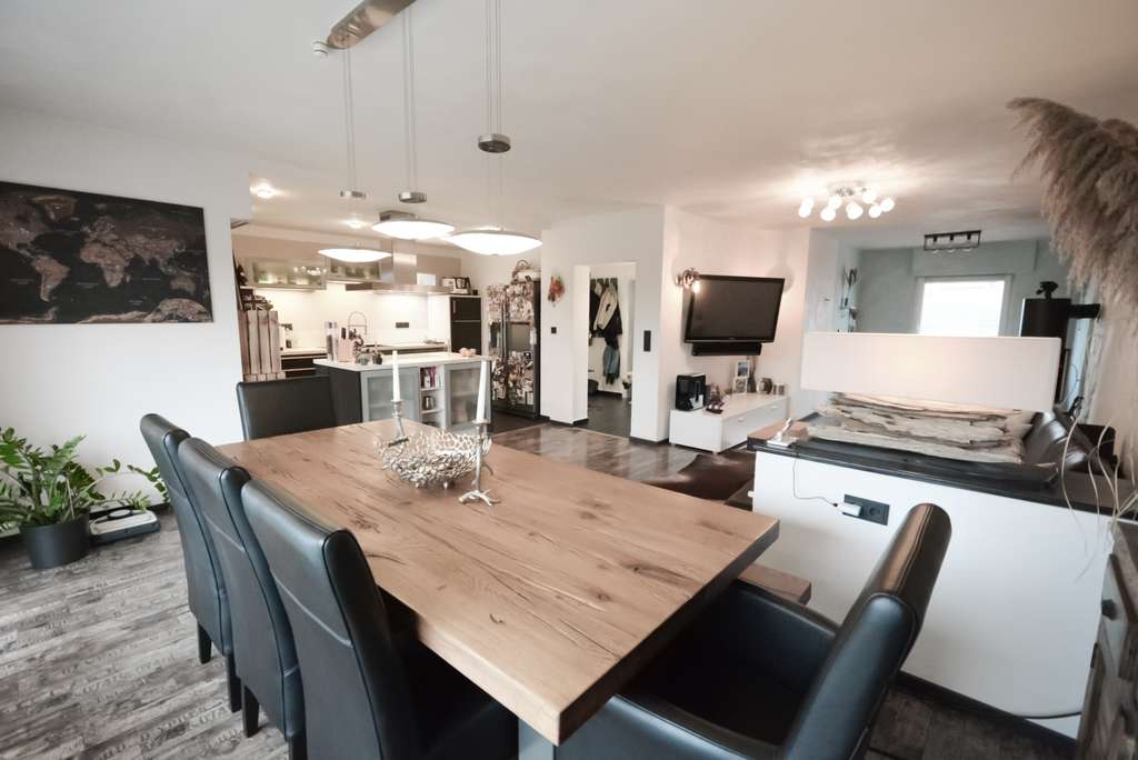 Immobilie in Niederdorfelden - Komfortable 3-Zimmer-Maisonette-Wohnung mit eigenem Gartenanteil in Niederdorfelden - Bild 3