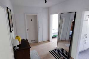 Stilvoll modernisiert: 3-Zimmer-Wohnung in Milbertshofen mit Blick auf den Olympiaturm – Neustifter Straße 35, 80807 Milbertshofen, München – Vorschaubild 2